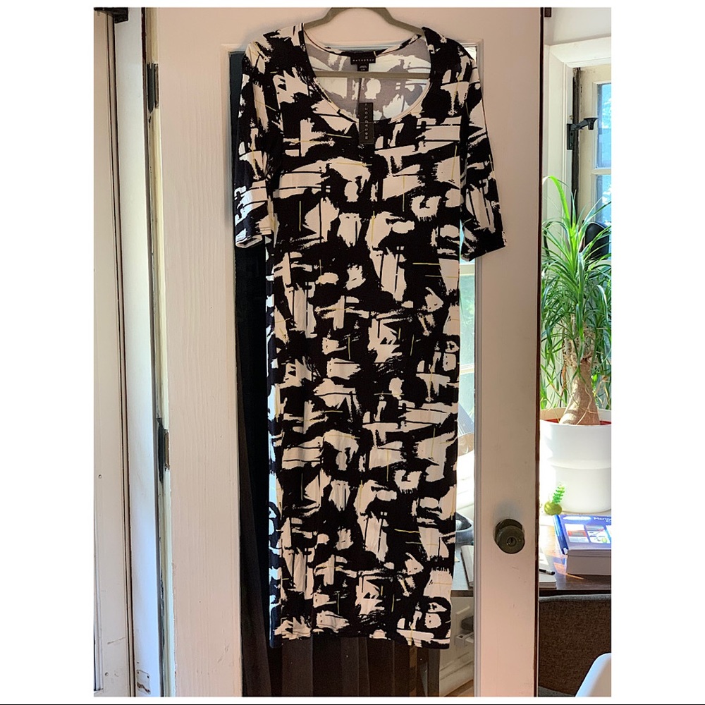 METAPHOR Abstract Print Short Sleeve Dress